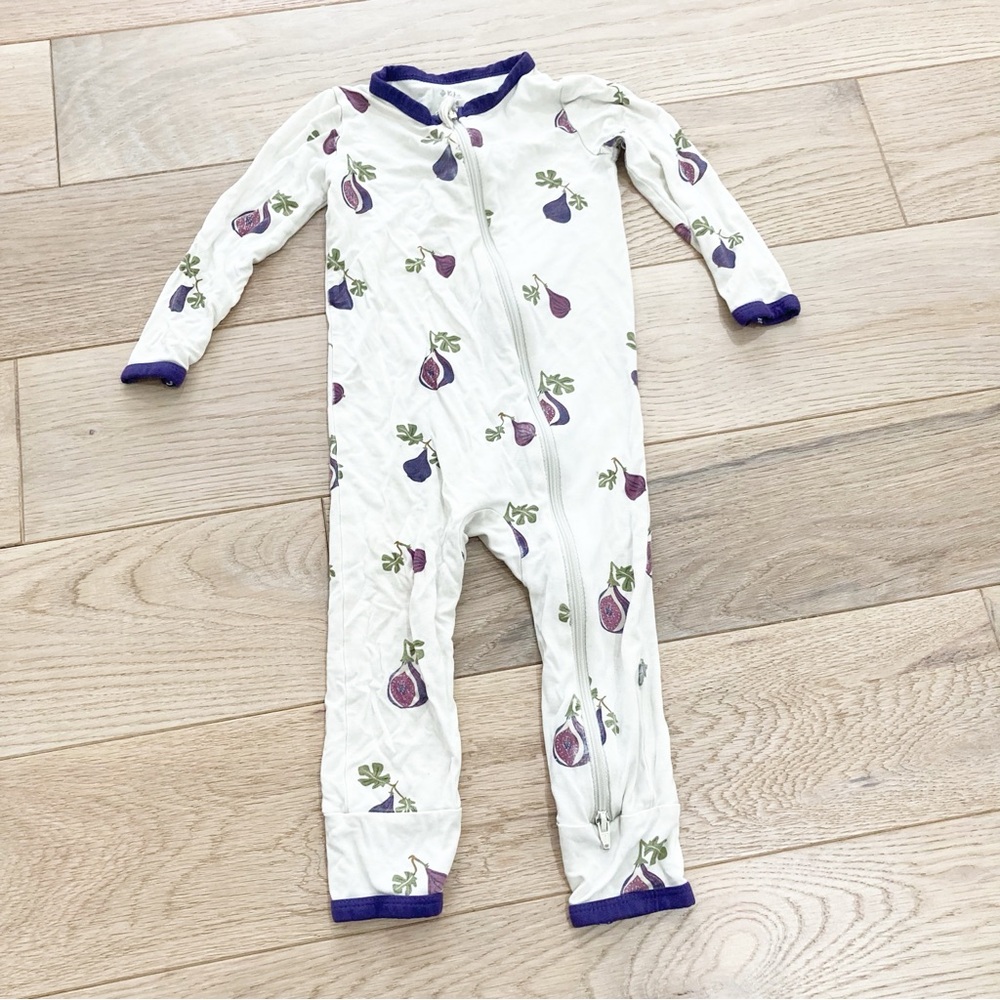 Kyte BABY Fig Print Bodysuit in Purple and White